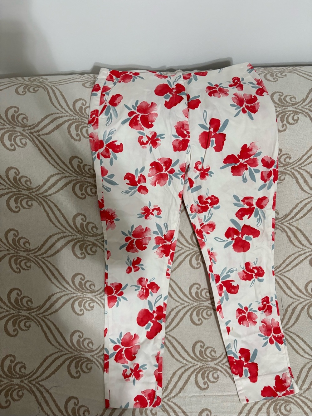 Zara Basic Floral Cropped Pants White Red Cotton Blend Size M - Picture 3 of 5